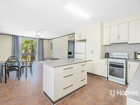 2 BEDROOM, 1 BATHROOM UNIT IN GILLEN WITH VIEWS OF THE RANGES - Photo 4