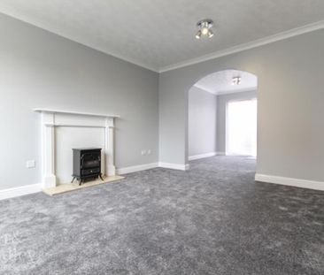 3 bedroom semi-detached house to rent - Photo 4