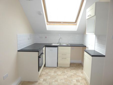 1 bedroom flat to rent - Photo 2