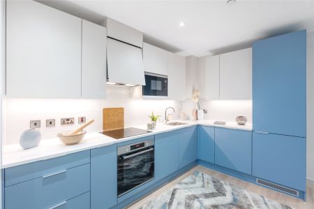 Randalls Way, Leatherhead, Surrey, KT22 flat to rent - Photo 3