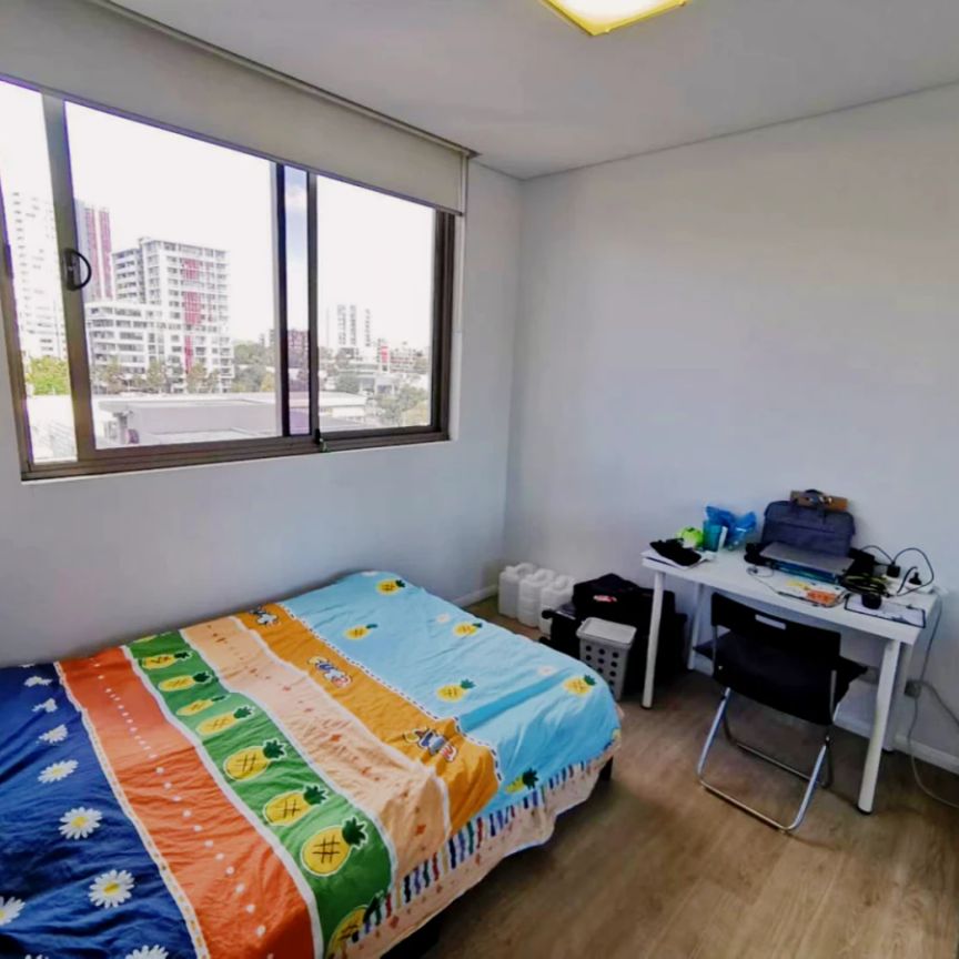 3 bed 2 bath bed 2 - Photo 1