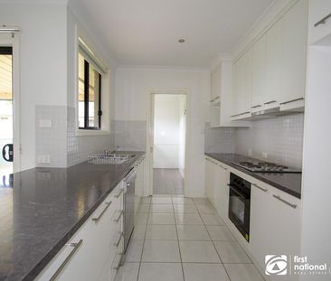 THE IDEAL FAMILY HOME - Photo 4