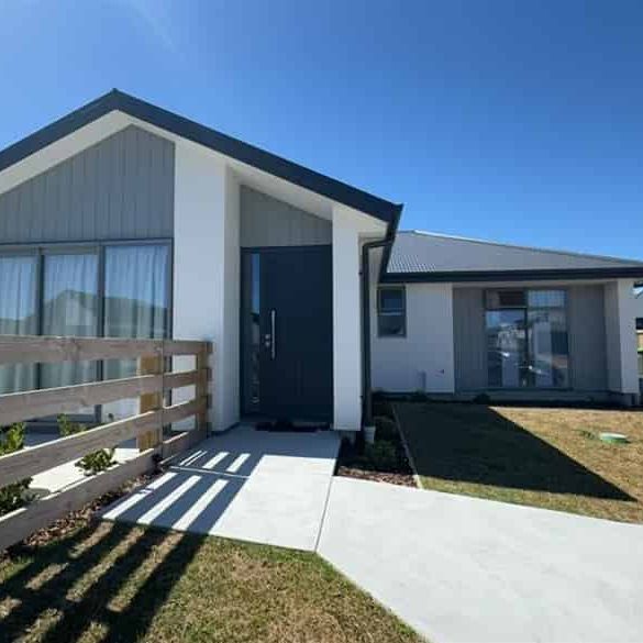 Start the New Year in Style – Easy Summer Living Awaits - Photo 1