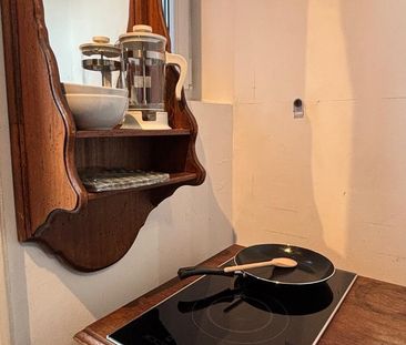 Zwischenmiete teilmöblierte Altbauwohnung in Ottensen - Photo 1