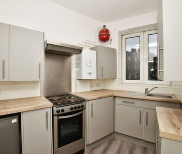 2 Bed Flat, First Floor Right, AB24 - Photo 3
