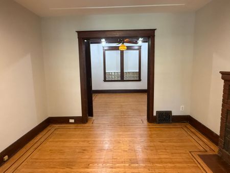 For Lease - 203 Fairleigh Avenue, Hamilton, Ontario - Photo 2