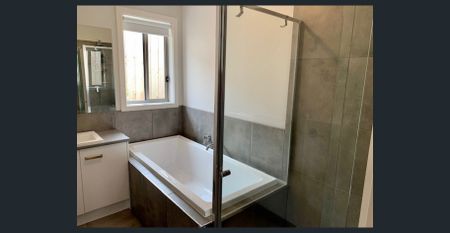 Spacious 4-Bedroom Family Home in Bellevue Tops! - Photo 4