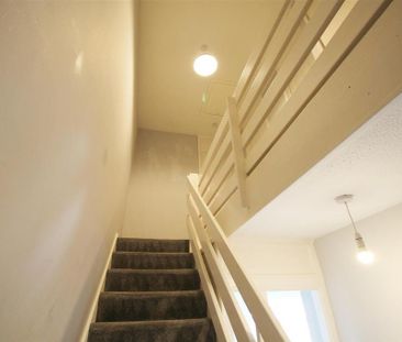 3 bedroom terraced house to rent - Photo 6