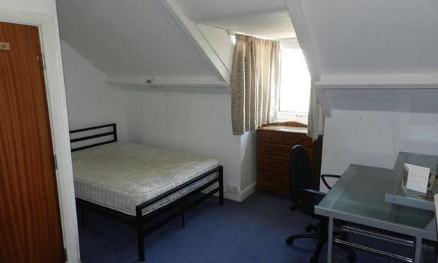 6 bedroom house to rent - Photo 1