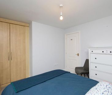 2 bedroom semi-detached house to rent - Photo 3