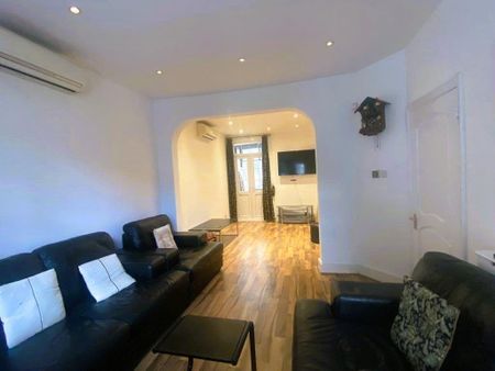 4 bedroom semi-detached house to rent - Photo 4