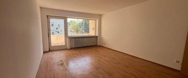 2-Zimmer-Wohnung mit Loggia in Selb - perfekt für Paare oder Singles - Photo 1