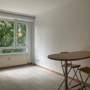 NANCY PROCHE FACS DES LETTRES ET DE DROIT STUDIO DE 22 M2 - Photo 2