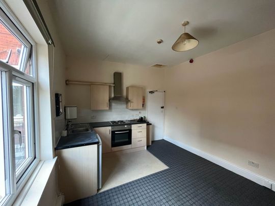 Somerset Road, Bolton - Photo 1