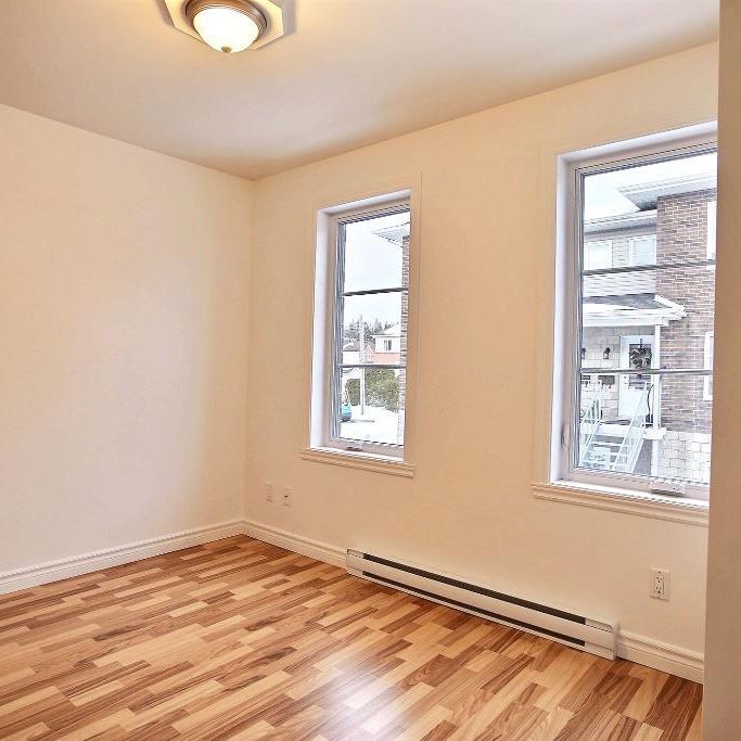 4½ 20308 Henri Bourassa à Charlesbourg (1e décembre) - Photo 1