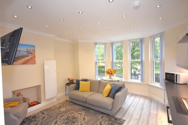 2 bedroom apartment to rent - Photo 1