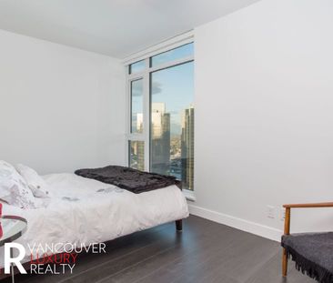 Condo in Burnaby, BC - Photo 4