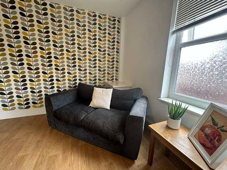 West End // Bed & Bath // Aug, LN1 - Photo 2