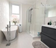 3 Bed Property To Rent - Photo 2