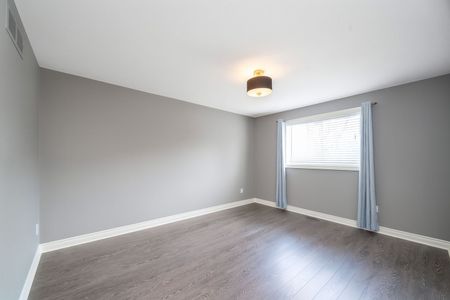 For Lease - 3829 Northwood Drive, Niagara Falls, Ontario - Photo 5