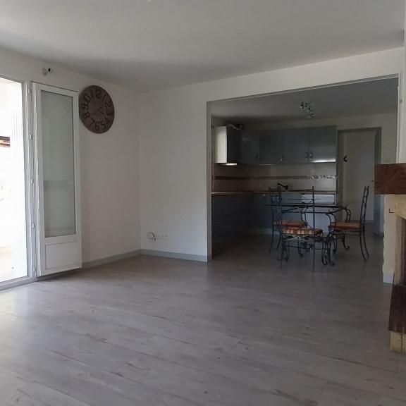 Location Maison 4 pièces 109m² AGEN 47000 - Photo 1