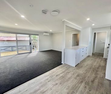 5 Bluewater Place, Wattle Downs, Auckland - Photo 2