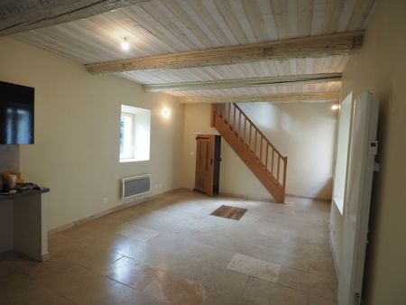 Maison de village à louer lumineuse 2 chambres - Photo 2