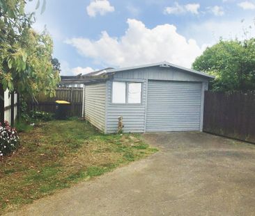 402 Roscommon Road, Clendon Park, Auckland - Photo 2