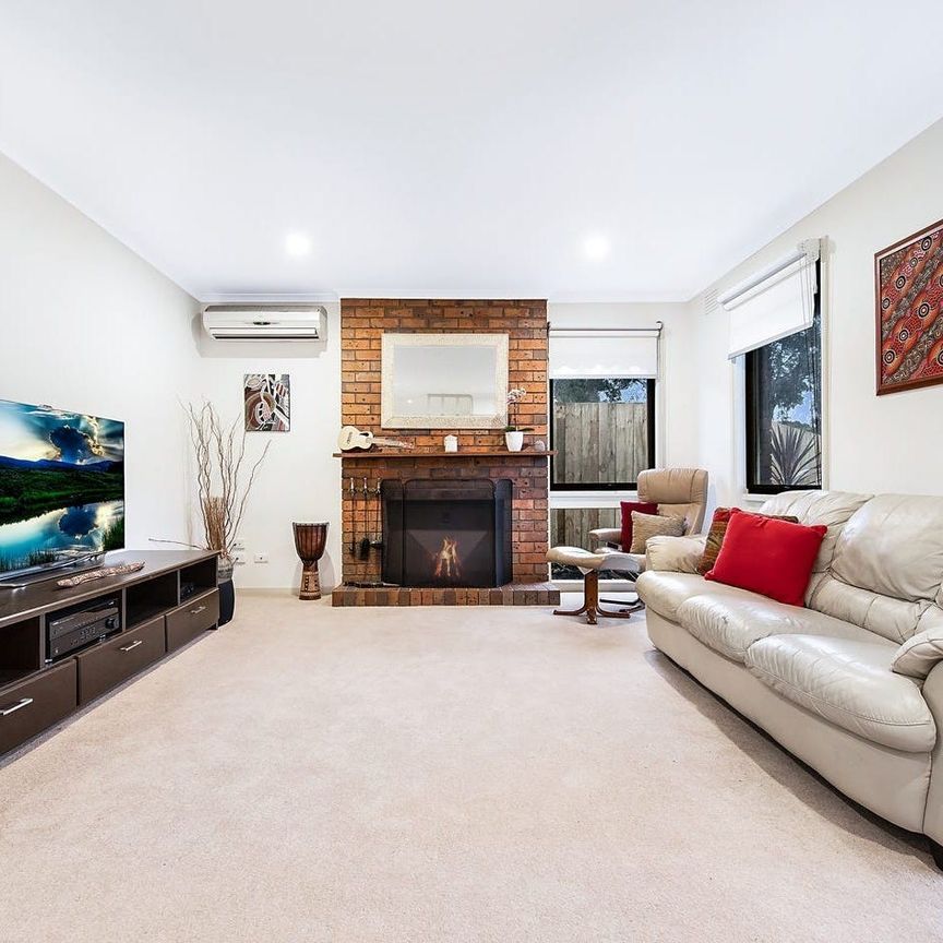 Spacious Family Home in a Prime Location - Photo 1