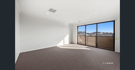 Nearly New Family Home! - Photo 5