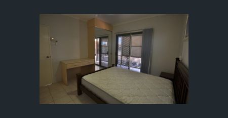 MOVE STRAIGHT IN! - Renovated 1x1 + Extras - Photo 5