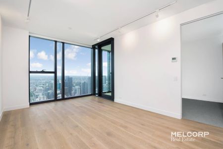 ELEVATE YOUR LIFESTYLE AT SWANSTON CENTRAL - UNFURNISHED - Photo 4