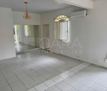 Location Appartement 4 pièces 70m² MATOURY 97351 - Photo 5