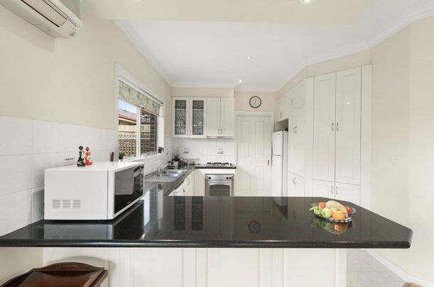 2/43 Albert Street, Mount Waverley - Photo 1