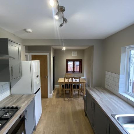 Langdale Avenue, - Photo 1