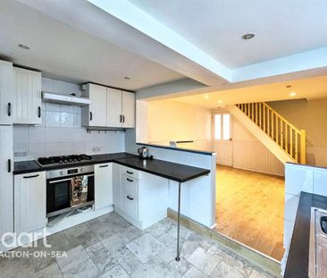 2 bedroom semi-detached house to rent - Photo 3