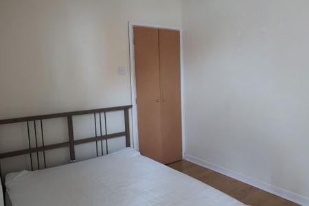 4 bedroom house to rent - Photo 3