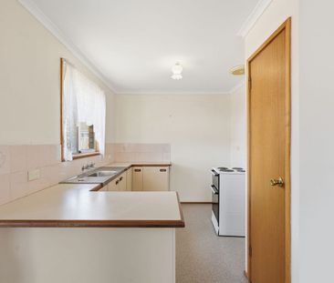 Comfortable 2 Bedroom Unit Available Now - Photo 6