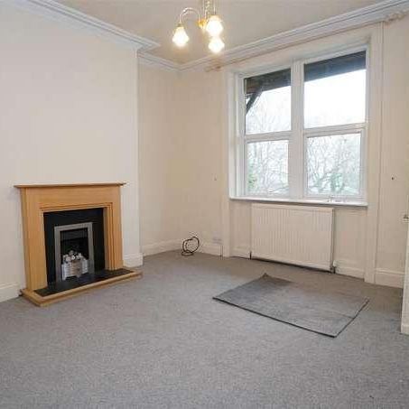 The Grove, Greengates, Bradford, BD10 - Photo 1