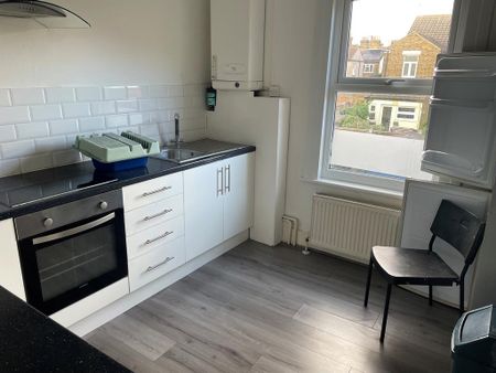 1 bedroom flat to rent - Photo 5