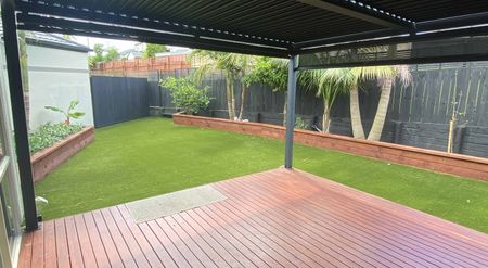 Immaculately Presented Family Home in a Peaceful Area! - Photo 2