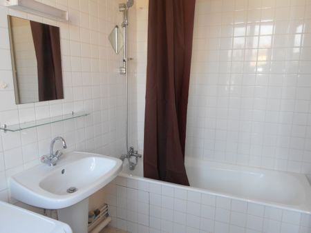 Location Appartement 2 pièces 38m² REIMS 51100 - Photo 3
