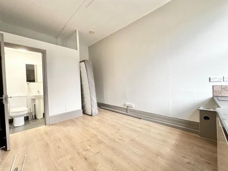 Studio to rent - Photo 2