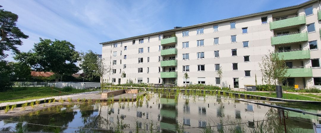NEUBAU - 2-Zimmer im EG mit Terrasse (Nr. 2) mit Abstellkammer, letzte Wohnung mit diesem Grundriss! Blick zum Teich - Foto 1
