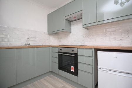 1 bedroom flat to rent - Photo 3