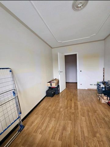 Partially furnished apartment for rent - Elegant 4-room apartment - Photo 2