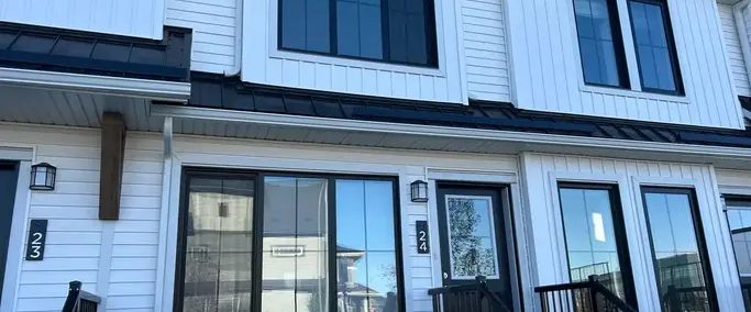 Brand New Townhouse in Secord! | 525 Secord Blvd NW, Edmonton - Photo 1