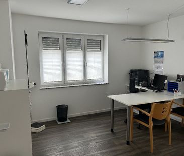 Attraktive Büro-/Praxisfläche mit vielen Möglichkeiten im Zentrum von Brilon! - Photo 4