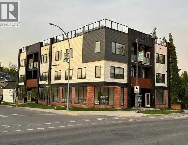 1904 47 Street — 4 Bedroom - Photo 1