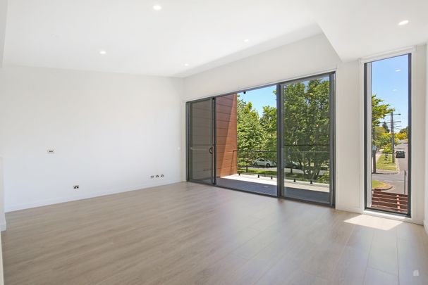 1/63 Buckley Street, Moonee Ponds VIC 3039 - Townhouse For Rent | Domain - Photo 1